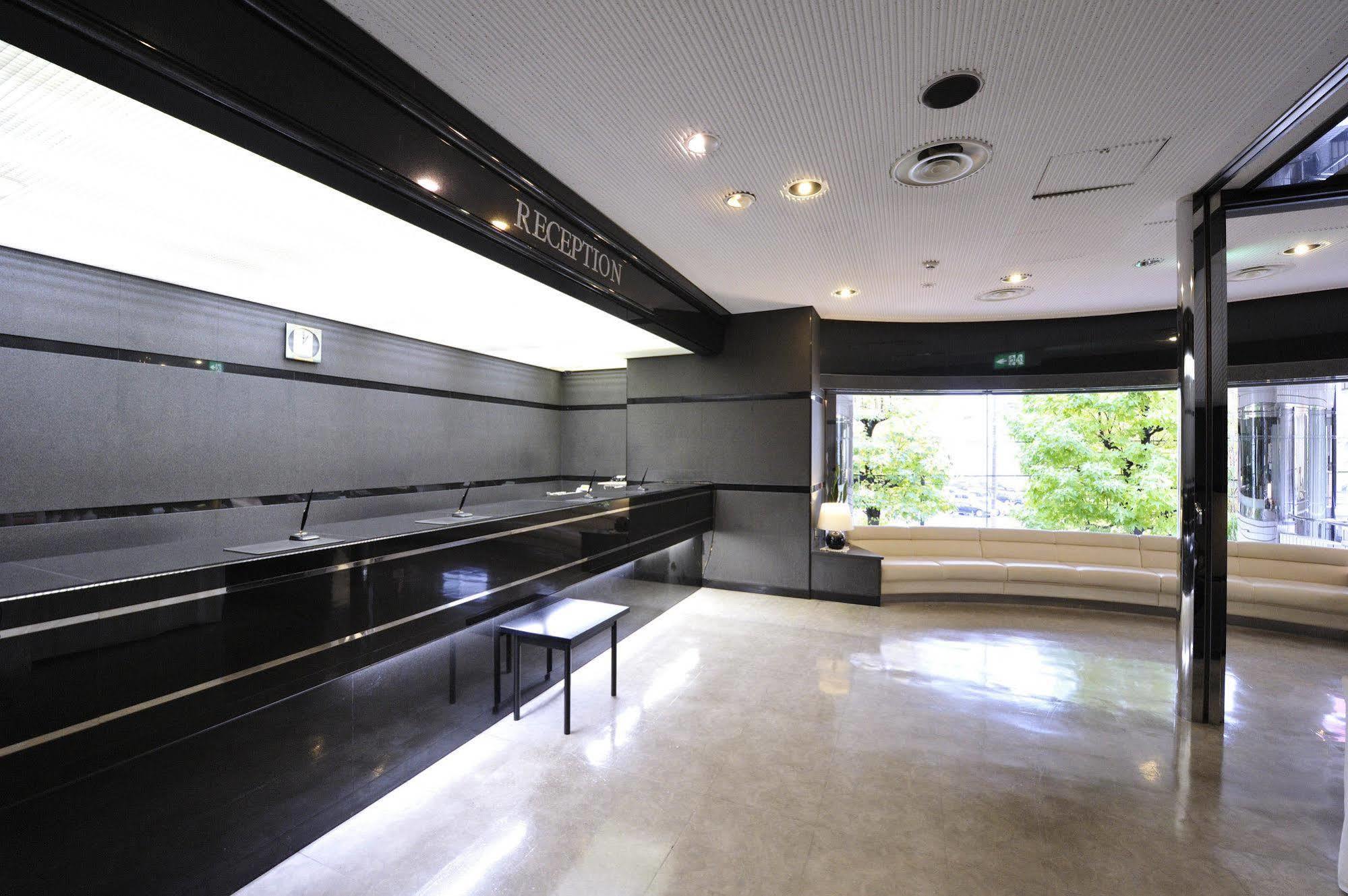 Court Hotel Niigata Exterior photo